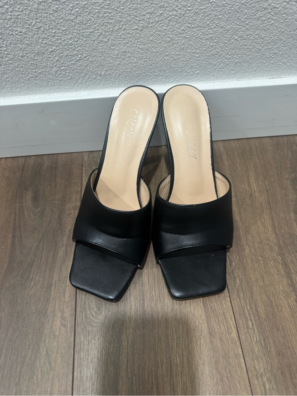 Women's Black Square-Toe Slide Mules